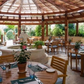 the-tousco-restaurant-at-terre-blanche-hotel-sgr